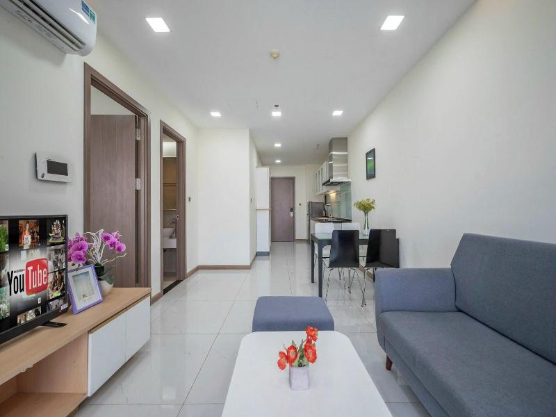 Cozy- Vinhomes Central Park Apartments image
