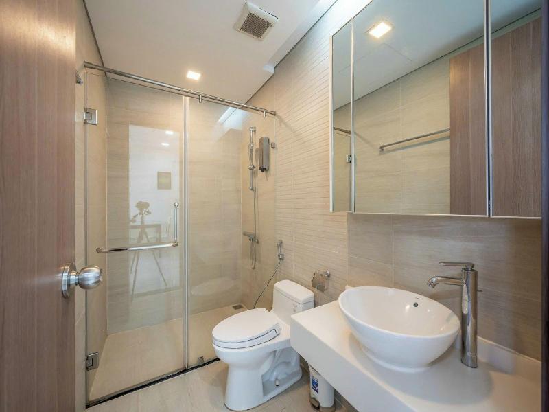 Cozy- Vinhomes Central Park Apartments image