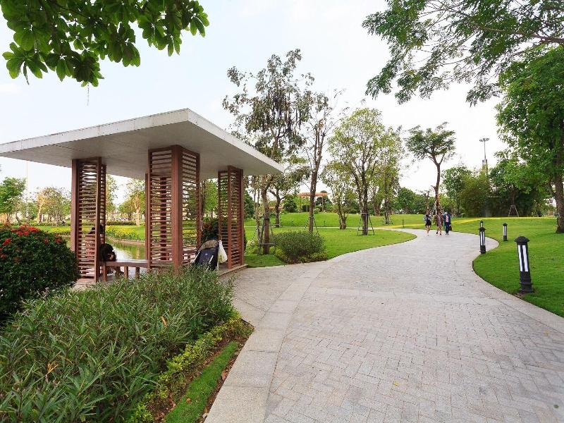 Cozy- Vinhomes Central Park Apartments image