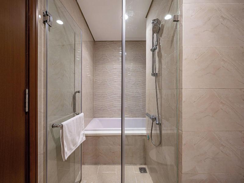 Cozy- Vinhomes Central Park Apartments image