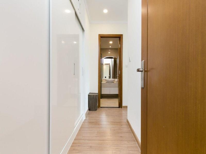 Cozy- Vinhomes Central Park Apartments image
