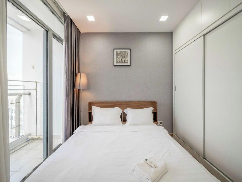 Cozy- Vinhomes Central Park Apartments image