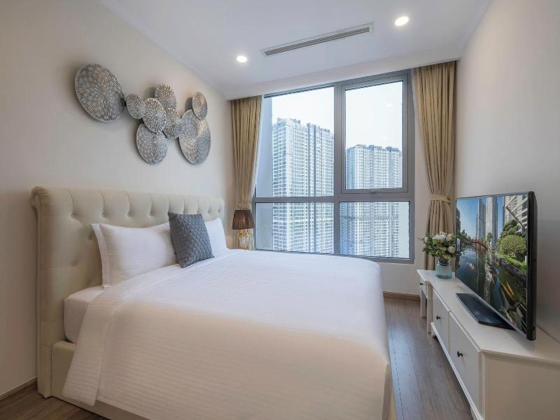 Cozy- Vinhomes Central Park Apartments image