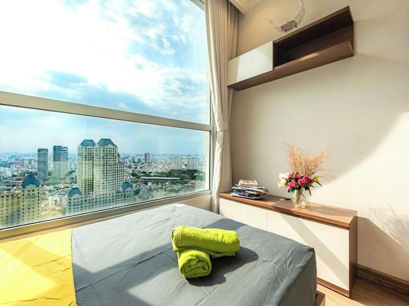 Cozy- Vinhomes Central Park Apartments image