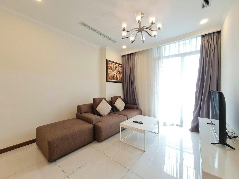 Cozy- Vinhomes Central Park Apartments image