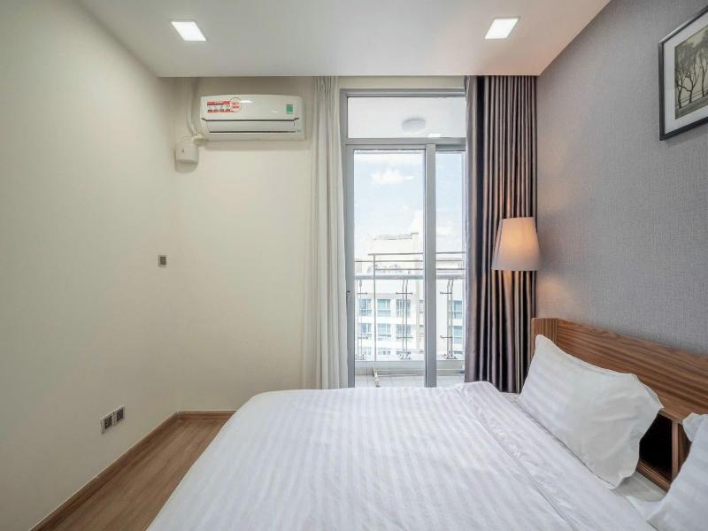 Cozy- Vinhomes Central Park Apartments image