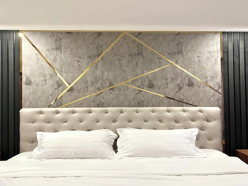 Cozy- Vinhomes Central Park Apartments image