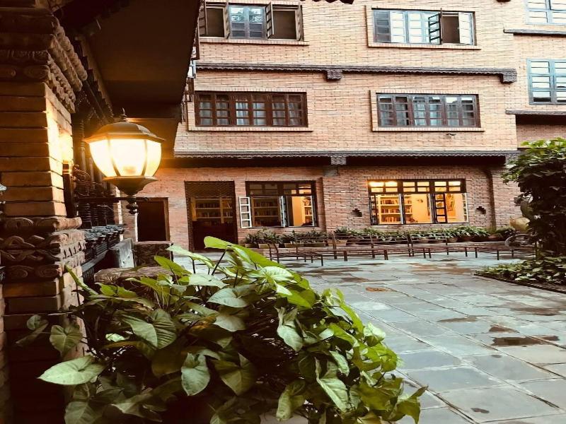 Courtyard Pujan Hotel image