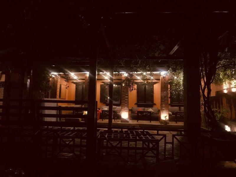Courtyard Pujan Hotel image