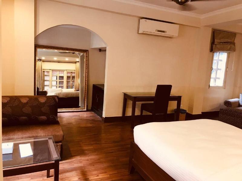 Courtyard Pujan Hotel image