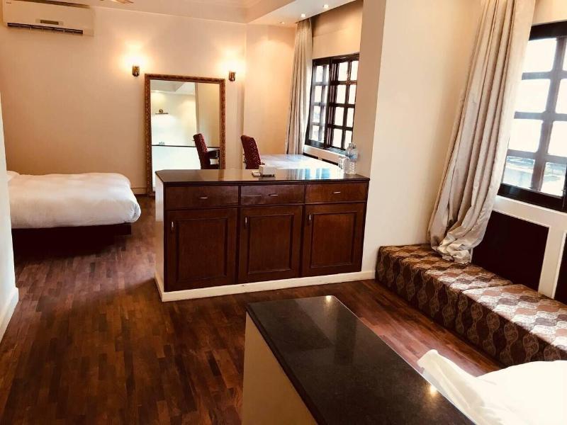 Courtyard Pujan Hotel image