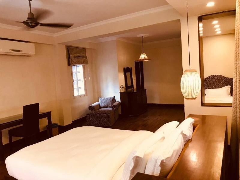 Courtyard Pujan Hotel image