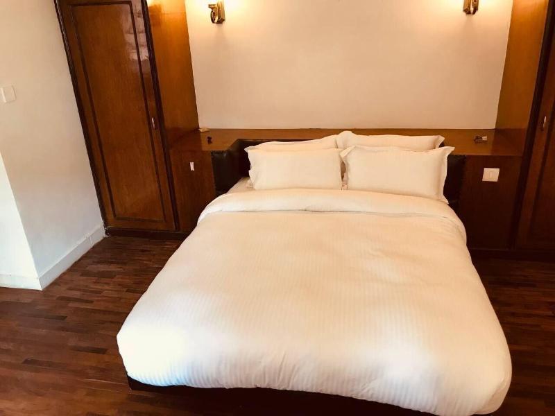 Courtyard Pujan Hotel image
