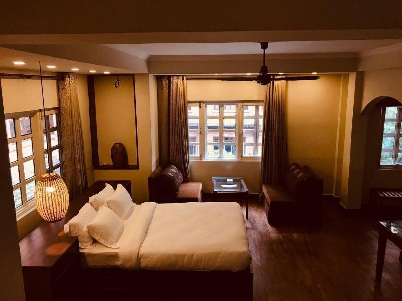 Courtyard Pujan Hotel image