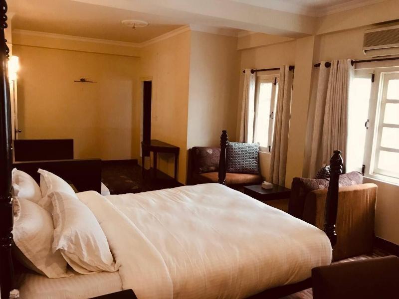 Courtyard Pujan Hotel image
