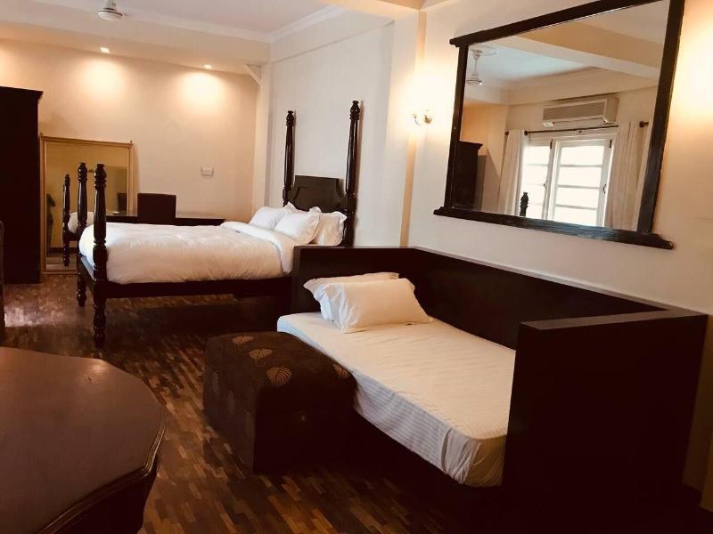 Courtyard Pujan Hotel image