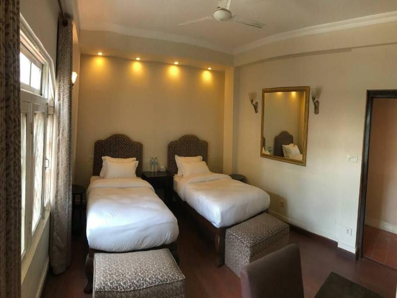 Courtyard Pujan Hotel image