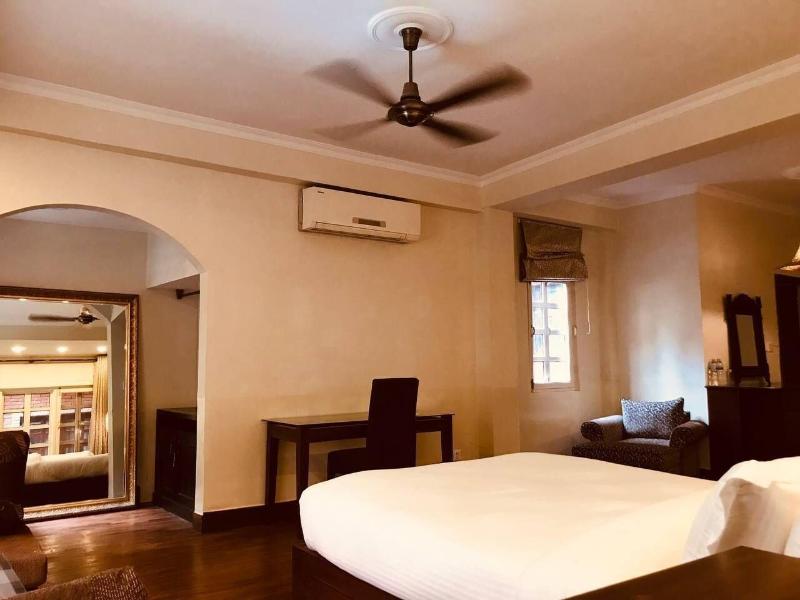 Courtyard Pujan Hotel image