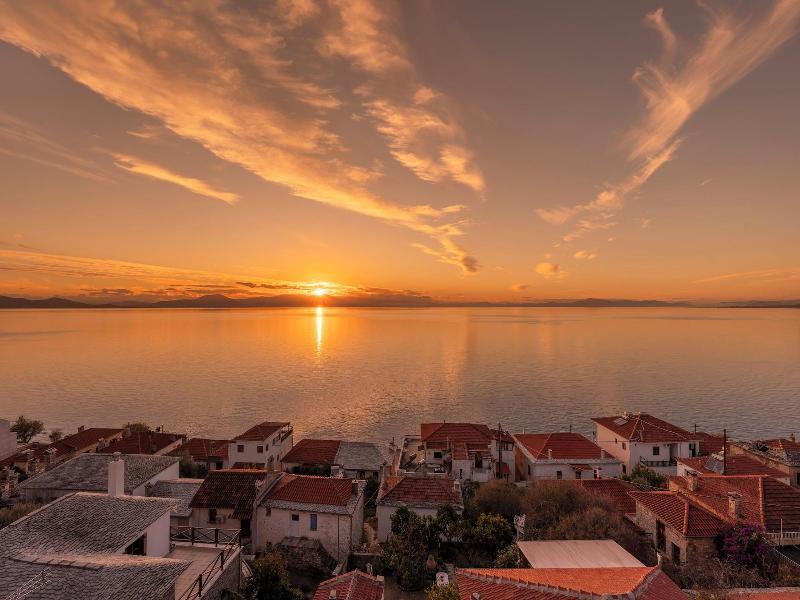 Agnanti Hotel & Apartments image