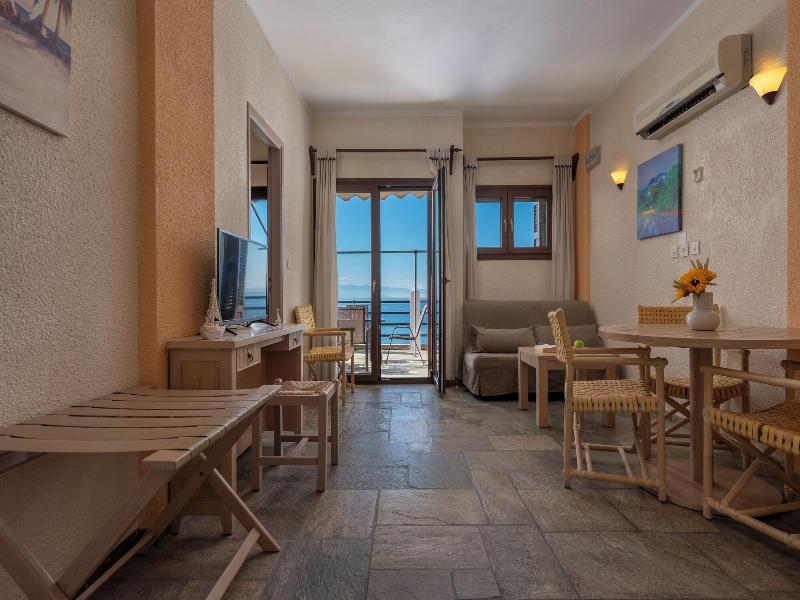Agnanti Hotel & Apartments image