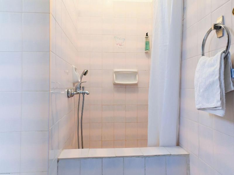 Agnanti Hotel & Apartments image
