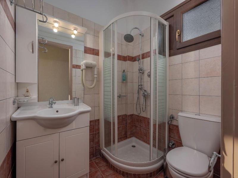 Agnanti Hotel & Apartments image