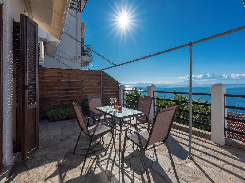Agnanti Hotel & Apartments image