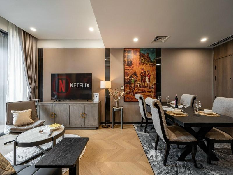 Lexington Residence Luxury Vacation image