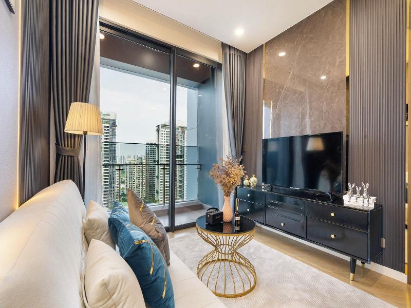 Lexington Residence Luxury Vacation image