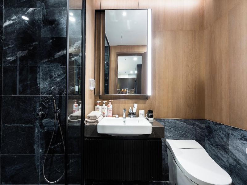 Lexington Residence Luxury Vacation image