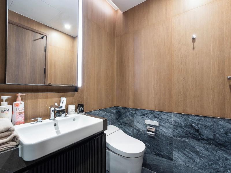 Lexington Residence Luxury Vacation image
