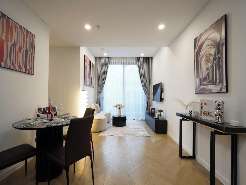 Lexington Residence Luxury Vacation image