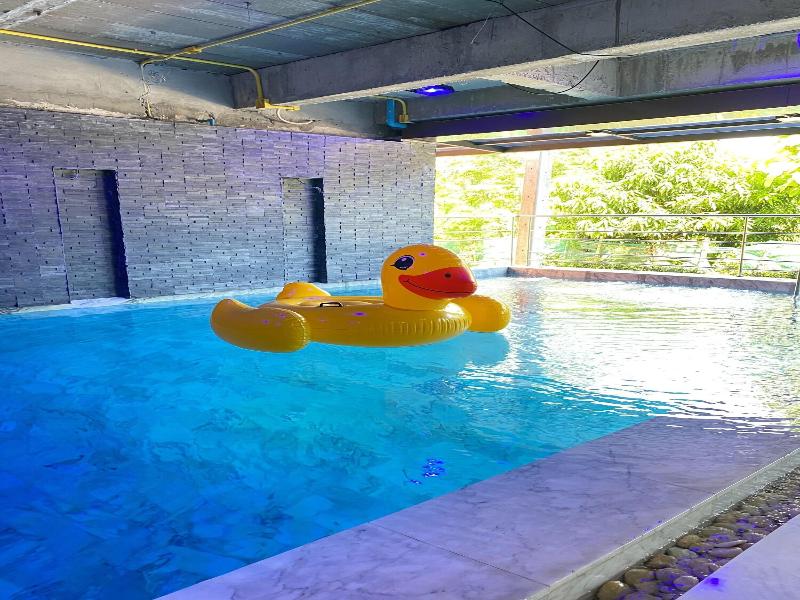 Happy Hotel image