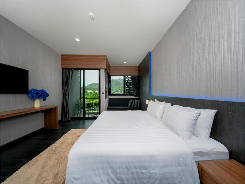 Happy Hotel image