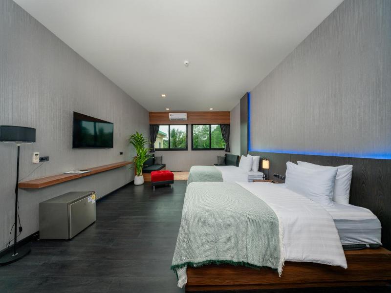 Happy Hotel image