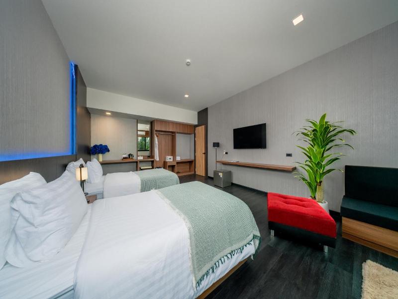 Happy Hotel image