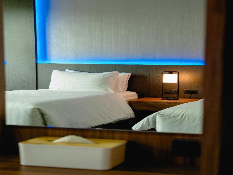 Happy Hotel image
