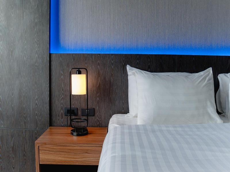 Happy Hotel image