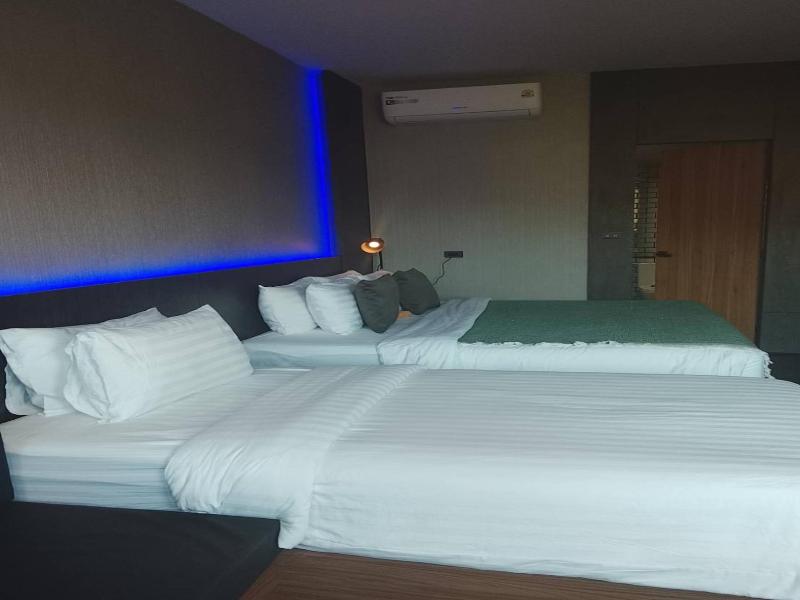 Happy Hotel image