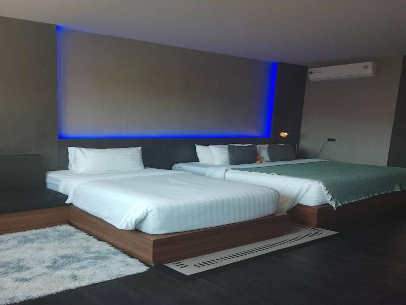 Happy Hotel image
