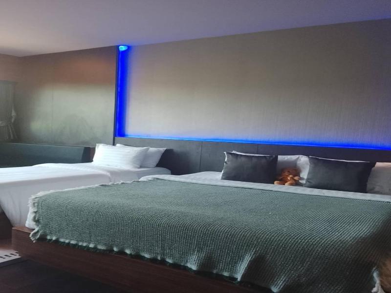 Happy Hotel image