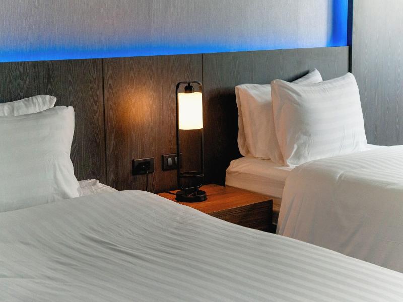 Happy Hotel image