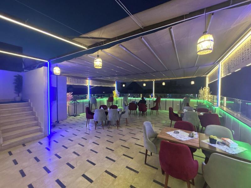 Paradise Pyramids View Inn image