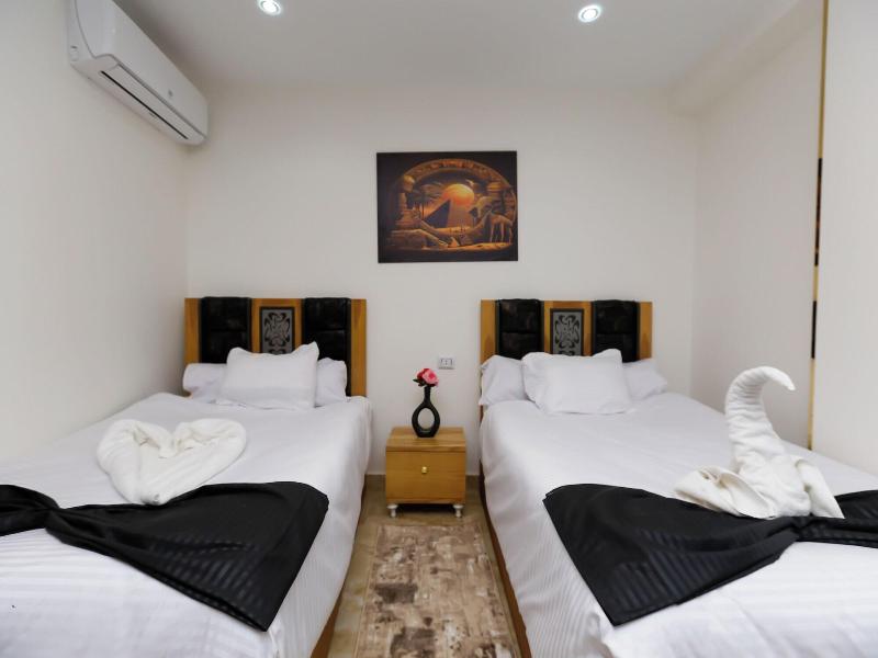 Paradise Pyramids View Inn image