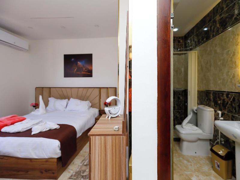 Paradise Pyramids View Inn image