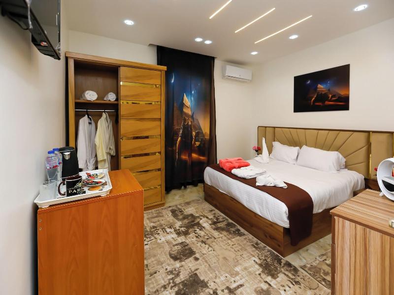 Paradise Pyramids View Inn image