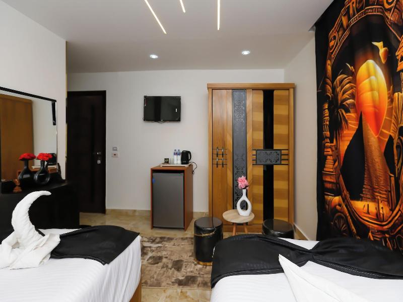 Paradise Pyramids View Inn image