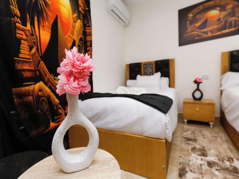 Paradise Pyramids View Inn image