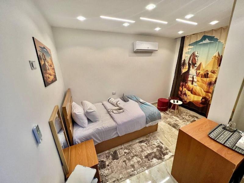 Paradise Pyramids View Inn image