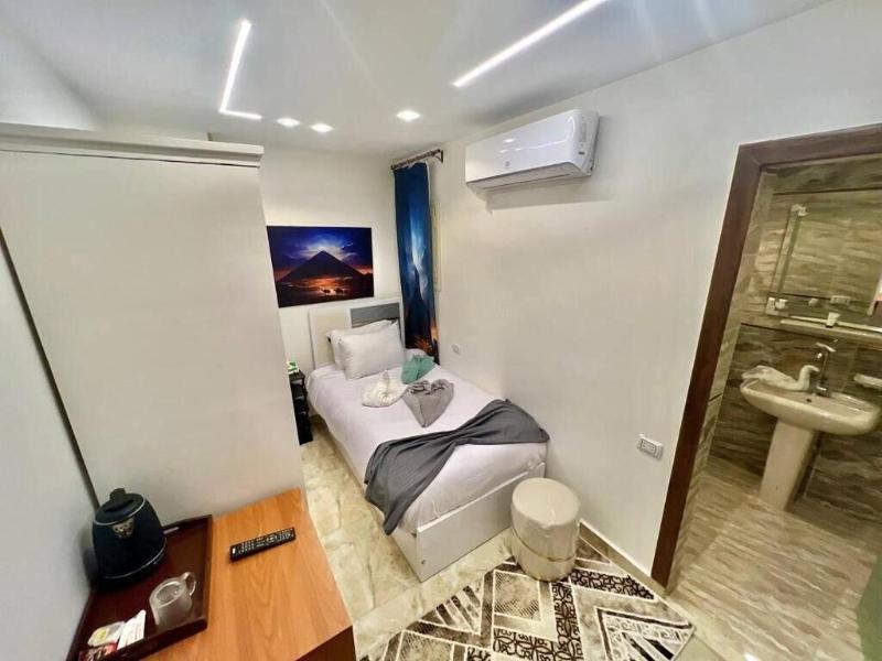 Paradise Pyramids View Inn image